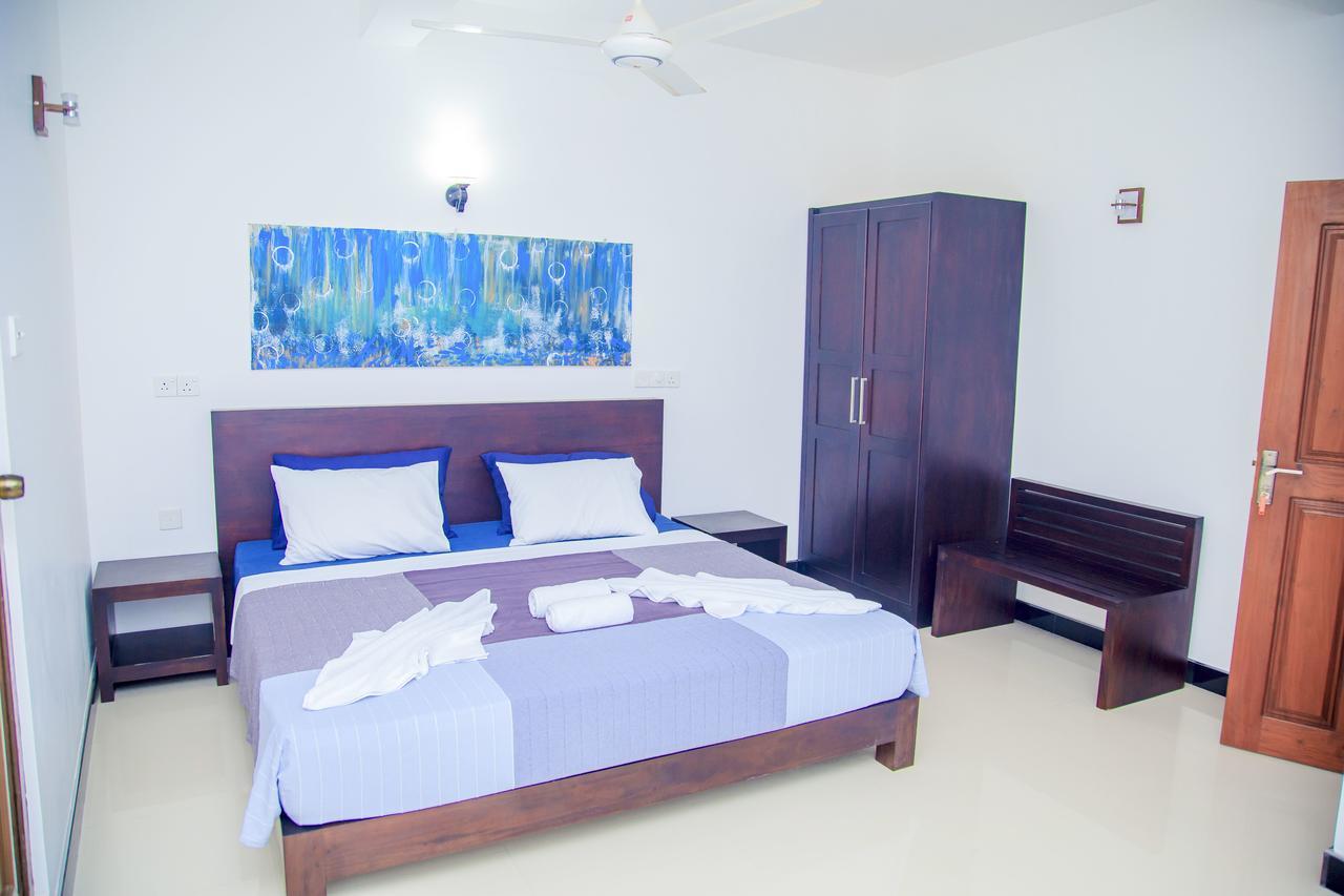 Ruki Sea Reach Hotel Kudapaduwa Kültér fotó