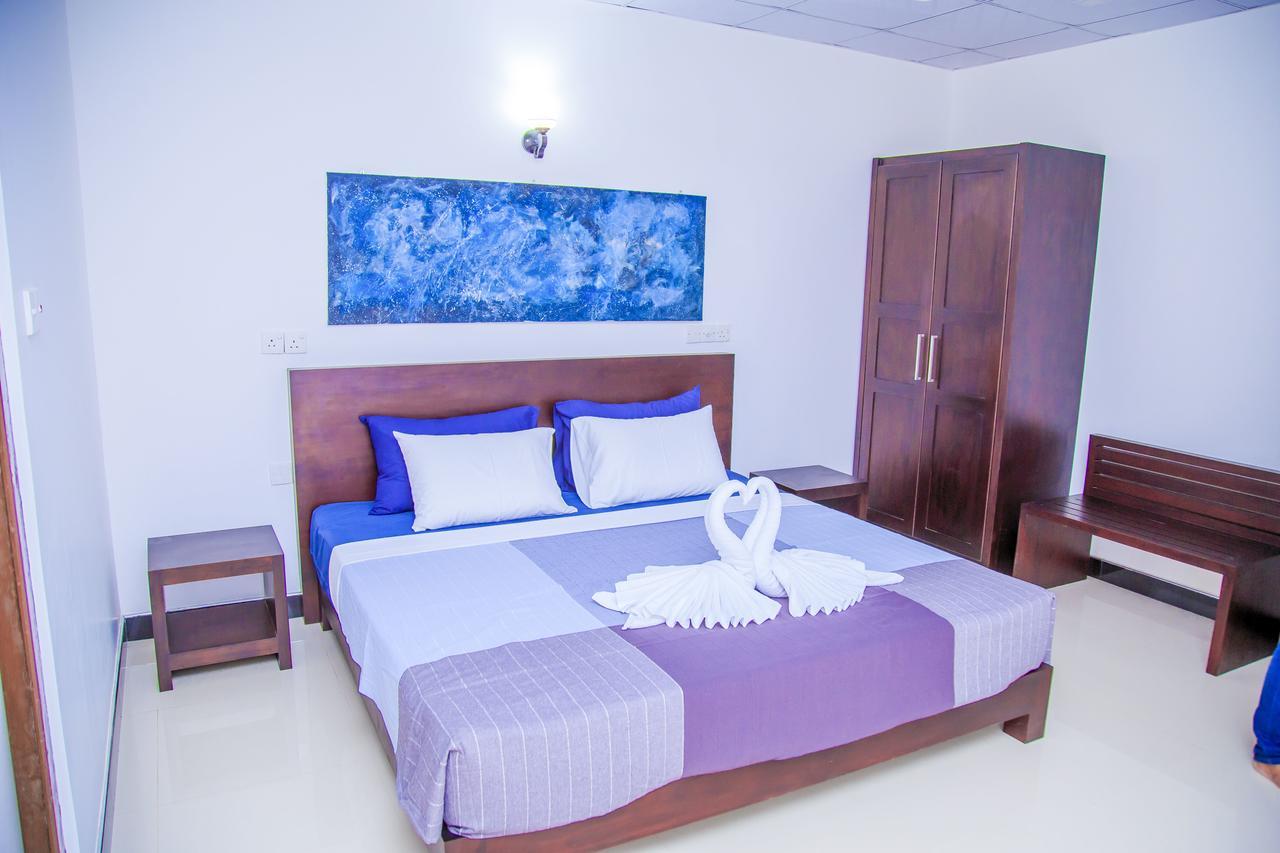 Ruki Sea Reach Hotel Kudapaduwa Kültér fotó