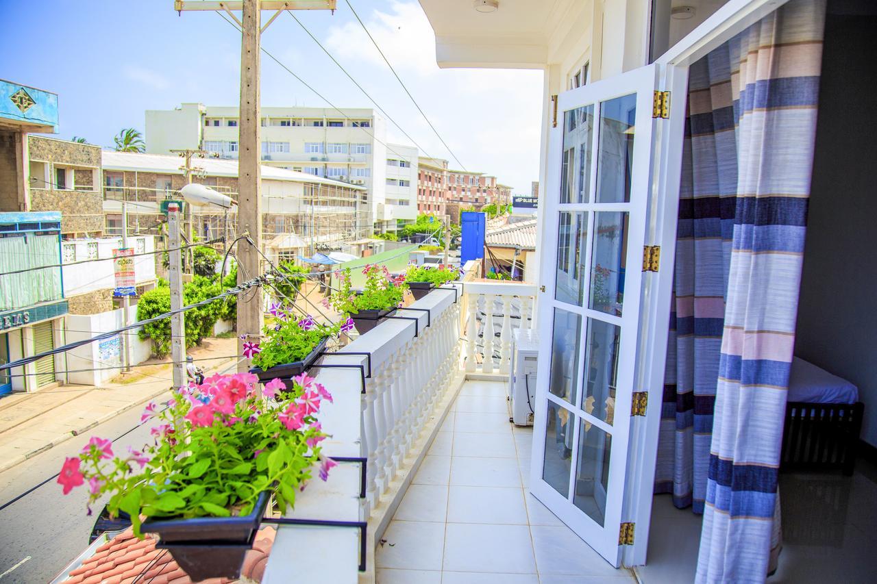 Ruki Sea Reach Hotel Kudapaduwa Kültér fotó